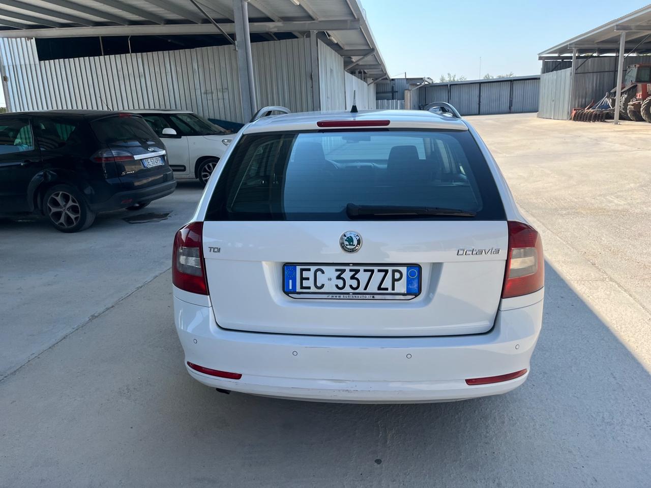 Skoda Octavia 1.6 TDI CR F.AP. Wagon Ambition
