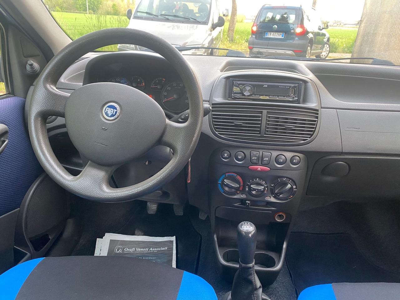 FIAT PUNTO 1.3 MJT AUTOCARRO MOLTO BELLA GUARDA