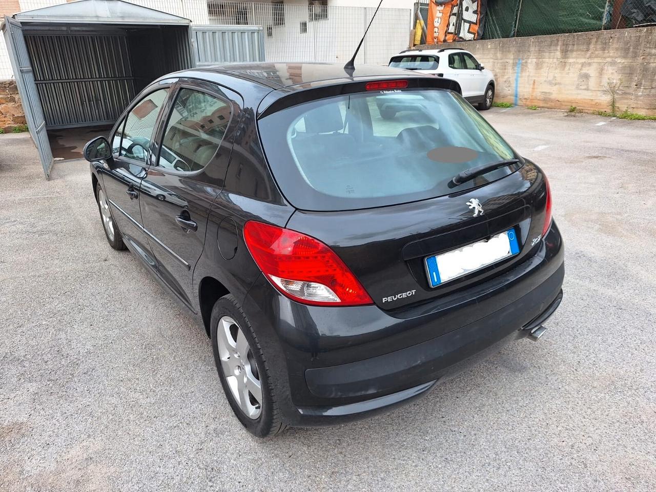 Peugeot 207 1.6 8V HDi 93CV 5p. Allure