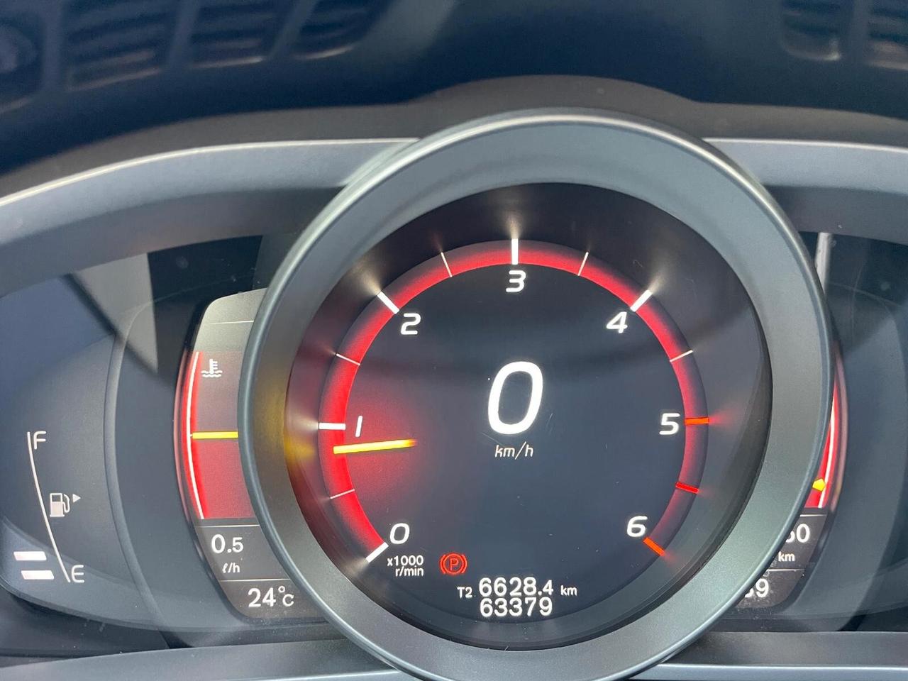 Volvo V40 D2 R-design Momentum soli 60 mila km