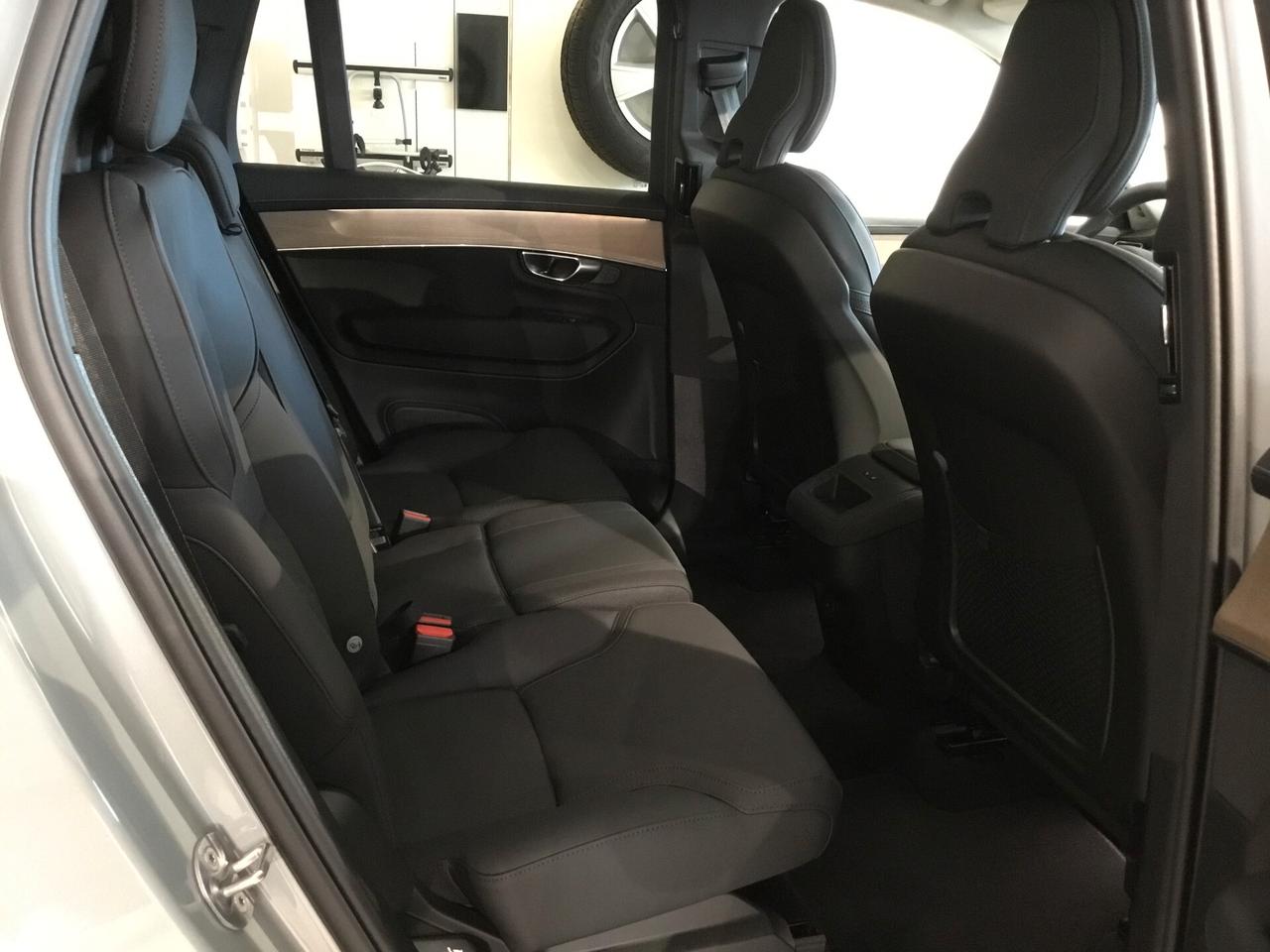 Volvo XC 90 T8 AWD automatico 7 posti PLUS DARK