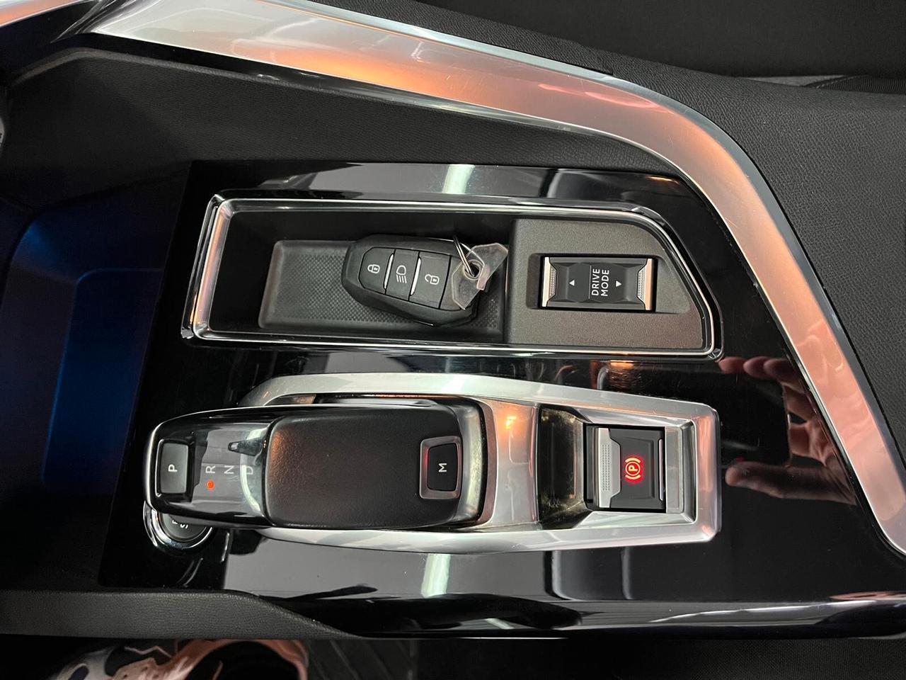 Peugeot 3008 BlueHDi 130 S&S EAT8 Active business Pack