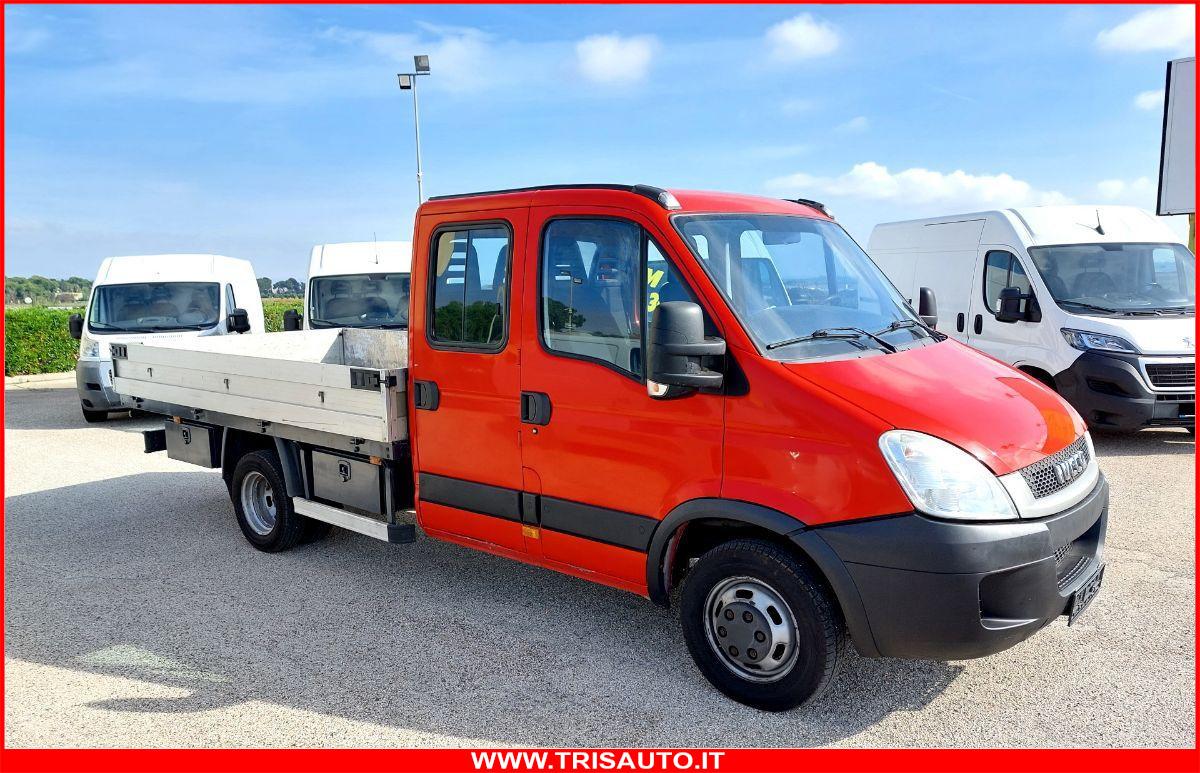 IVECO Daily 40C14D 3.0D 6 posti Cassonato (PATENTA B)