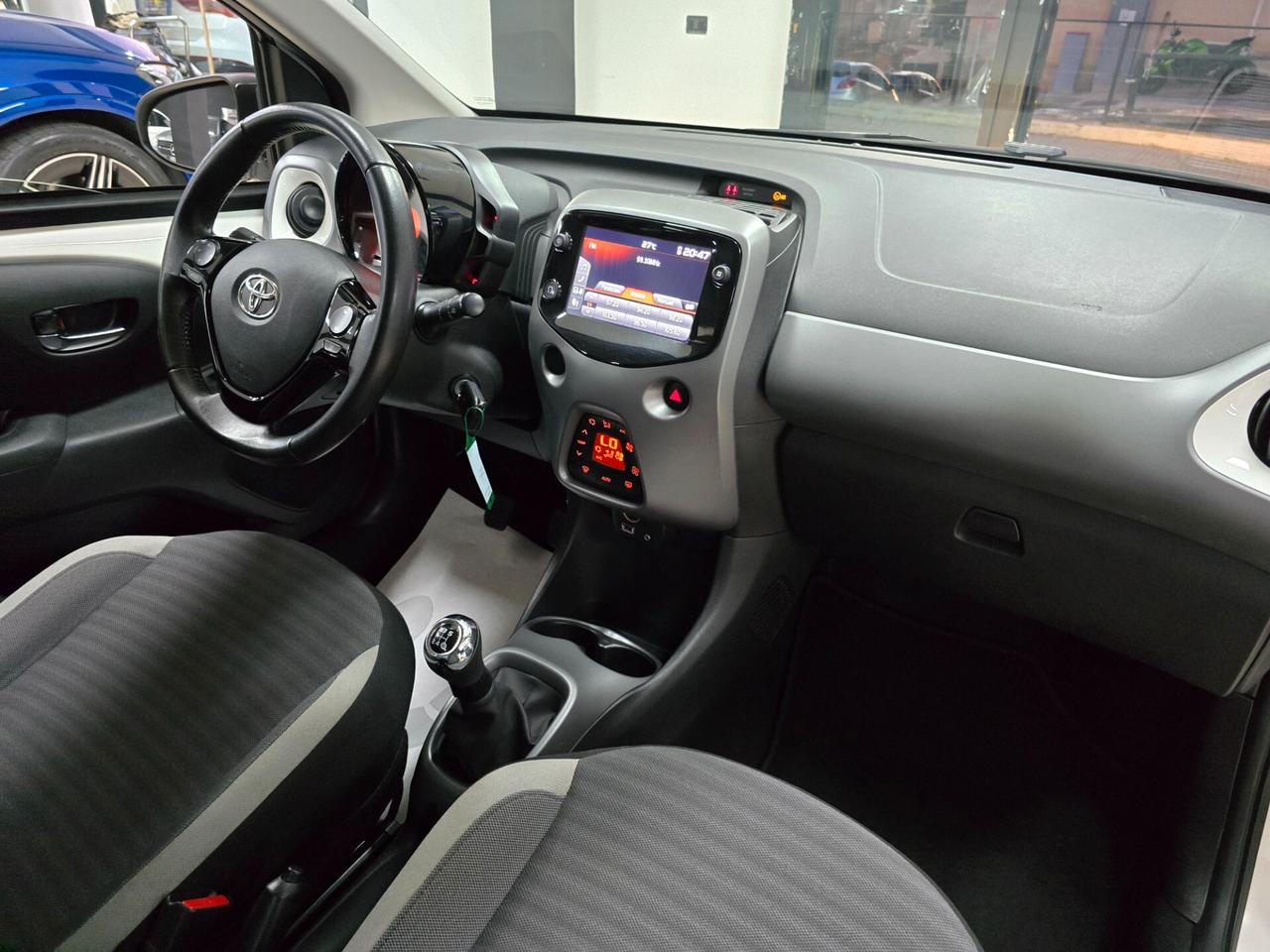 Toyota Aygo 1.0 VVT-i 72 CV 5 porte x-clusiv