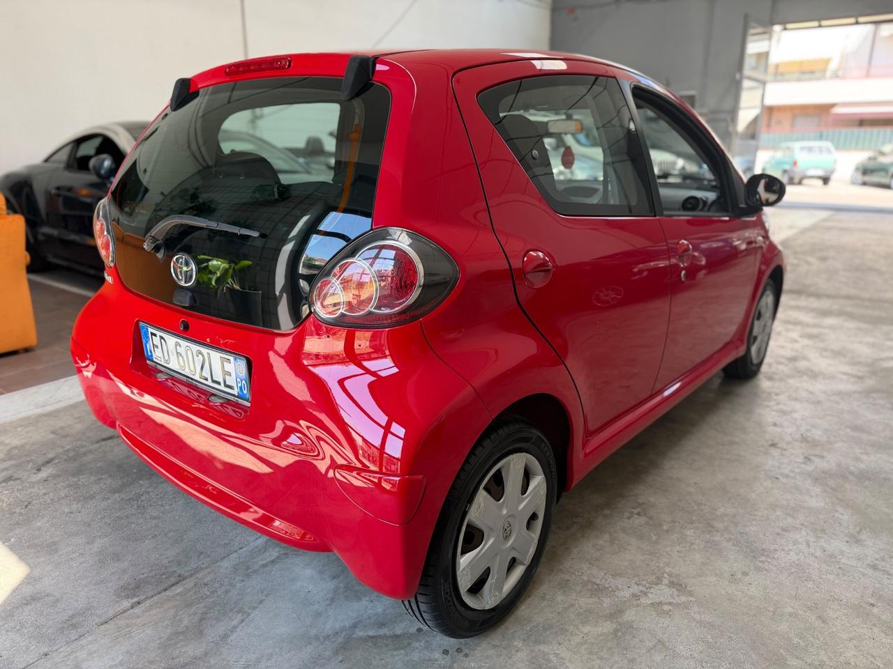 Toyota Aygo 1.0 12V VVT-i 5 porte Now