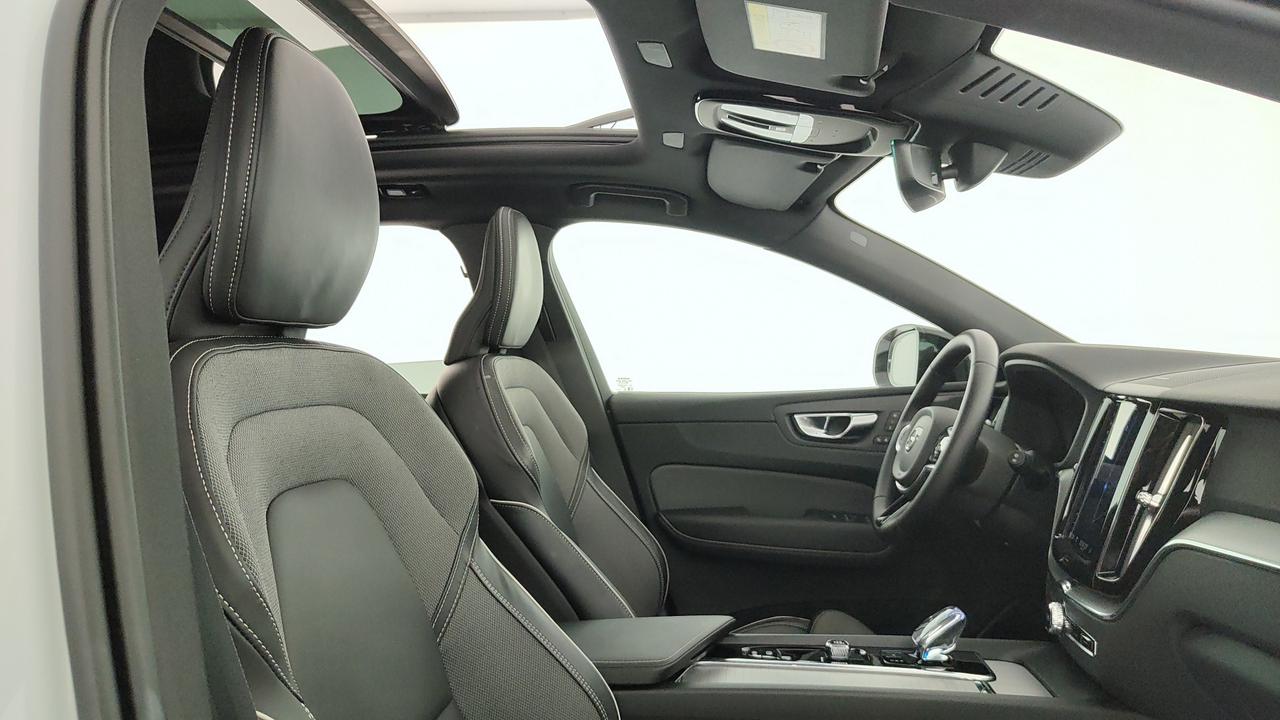 VOLVO XC60 2.0 t6 phev Ultra Dark awd auto