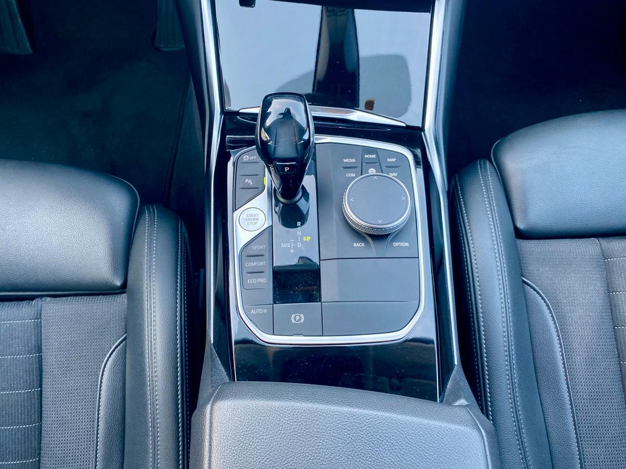 BMW 320 d Touring mhev 48V auto 190cv