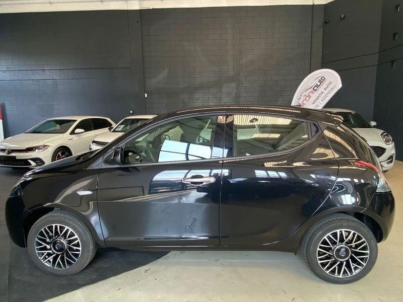 Lancia Ypsilon 1.0 FireFly 5 porte S&S Hybrid Platino - PROMO SIRONIAUTO+