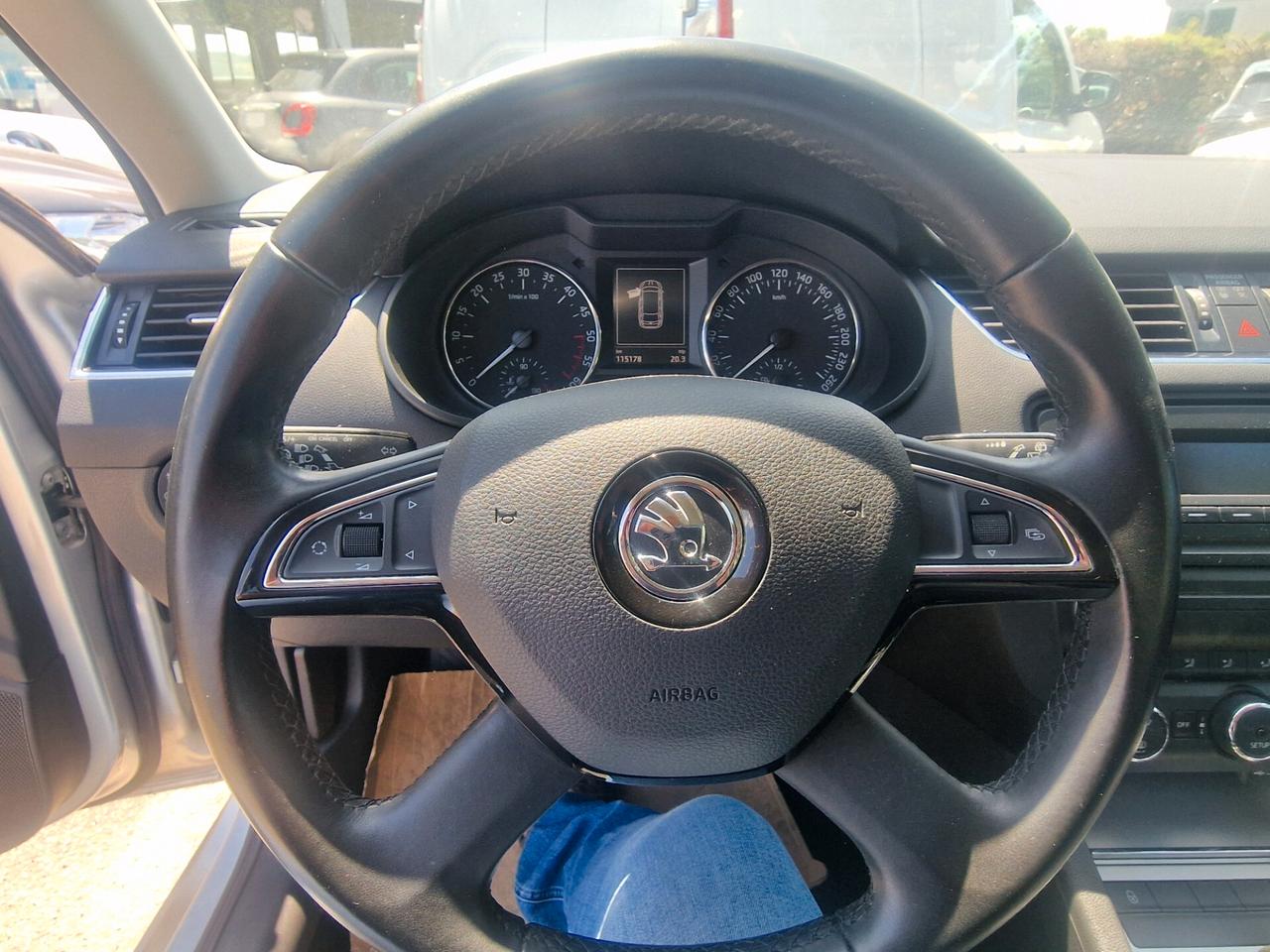 Skoda Octavia 1.6 TDI CR 105 CV Elegance