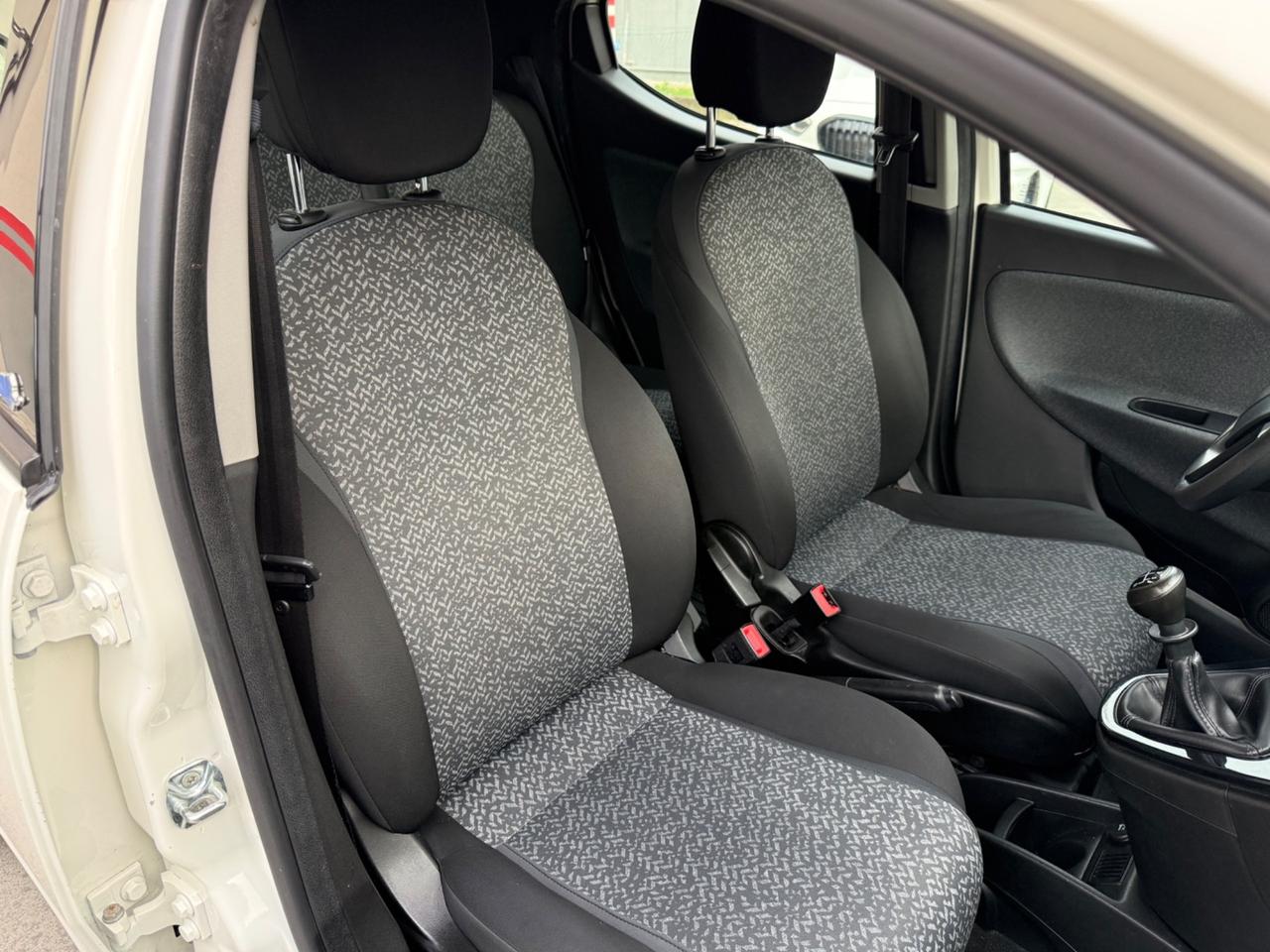 Lancia Ypsilon 1.2 69 CV 5 porte GPL Ecochic Monogram