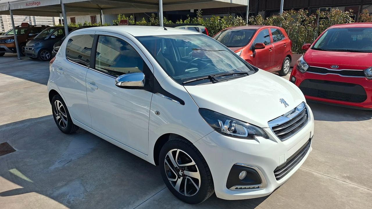 Peugeot 108 5 porte con telecamera post.