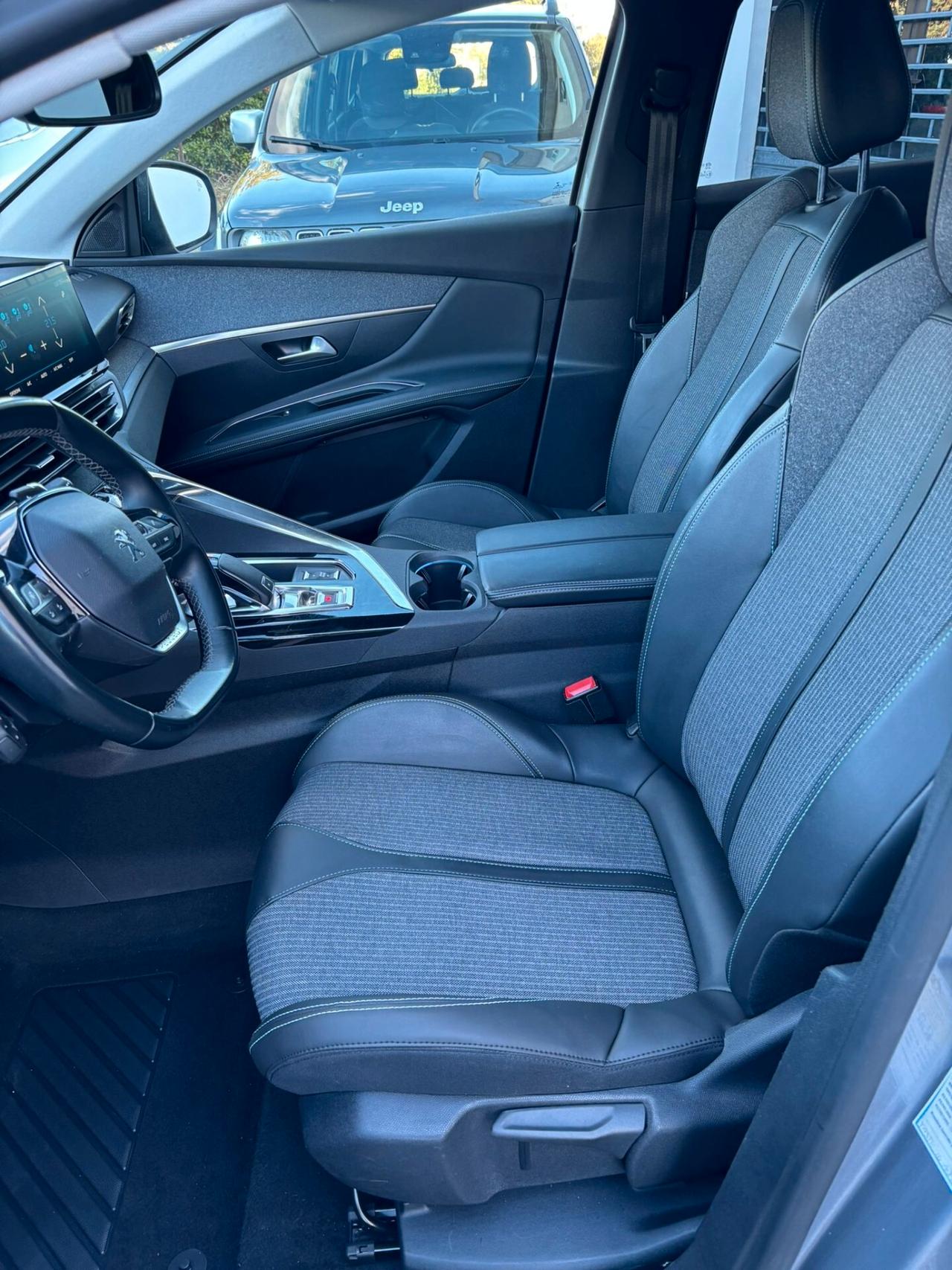 Peugeot 3008 BlueHDi 130 S&S EAT8 Allure Pack