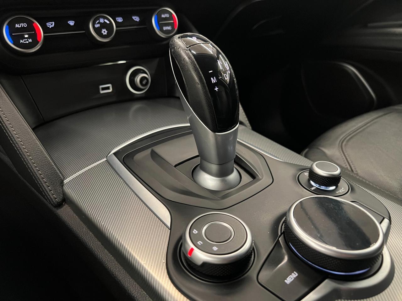 Alfa Romeo Stelvio 2.2 Turbodiesel 210 CV AT8 Q4 Executive