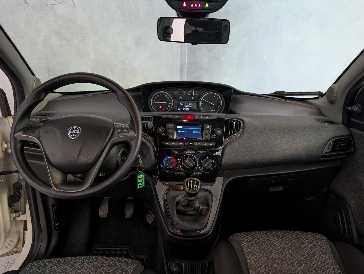 Lancia Ypsilon 1.0 Hybrid 70cv Silver
