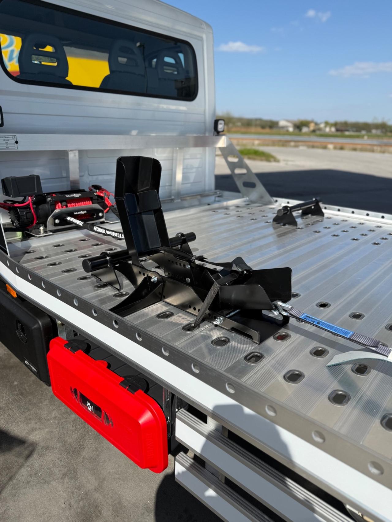 Servizio Carroattrezzi Trasporti/Recuperi auto Startruck