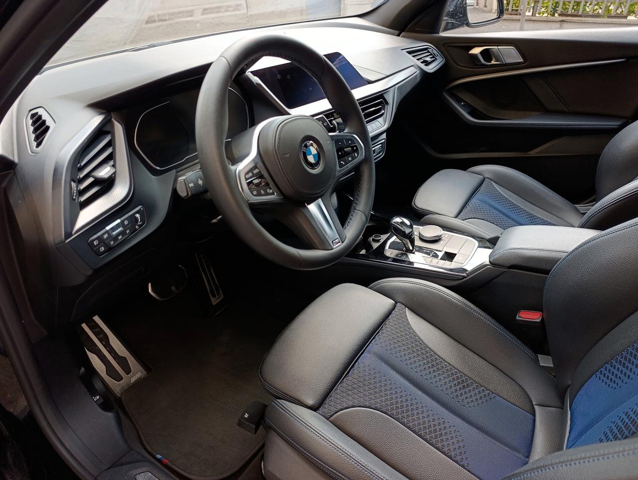 Bmw 116d 5p. Msport aut. F40 ok neopatente