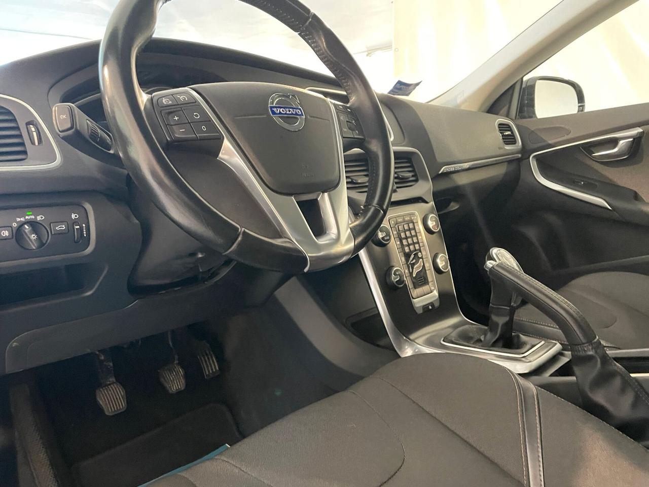 V40 CROSS COUNTRY 1.6D 115 CV 6 MARCE X NEOPATENTATI