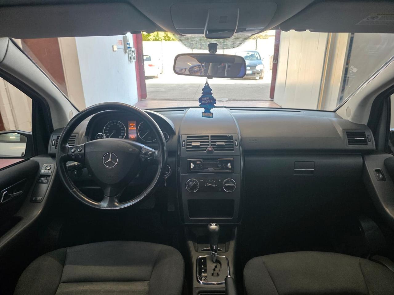 Mercedes-benz A 150 Avantgarde cambio automatico neopat