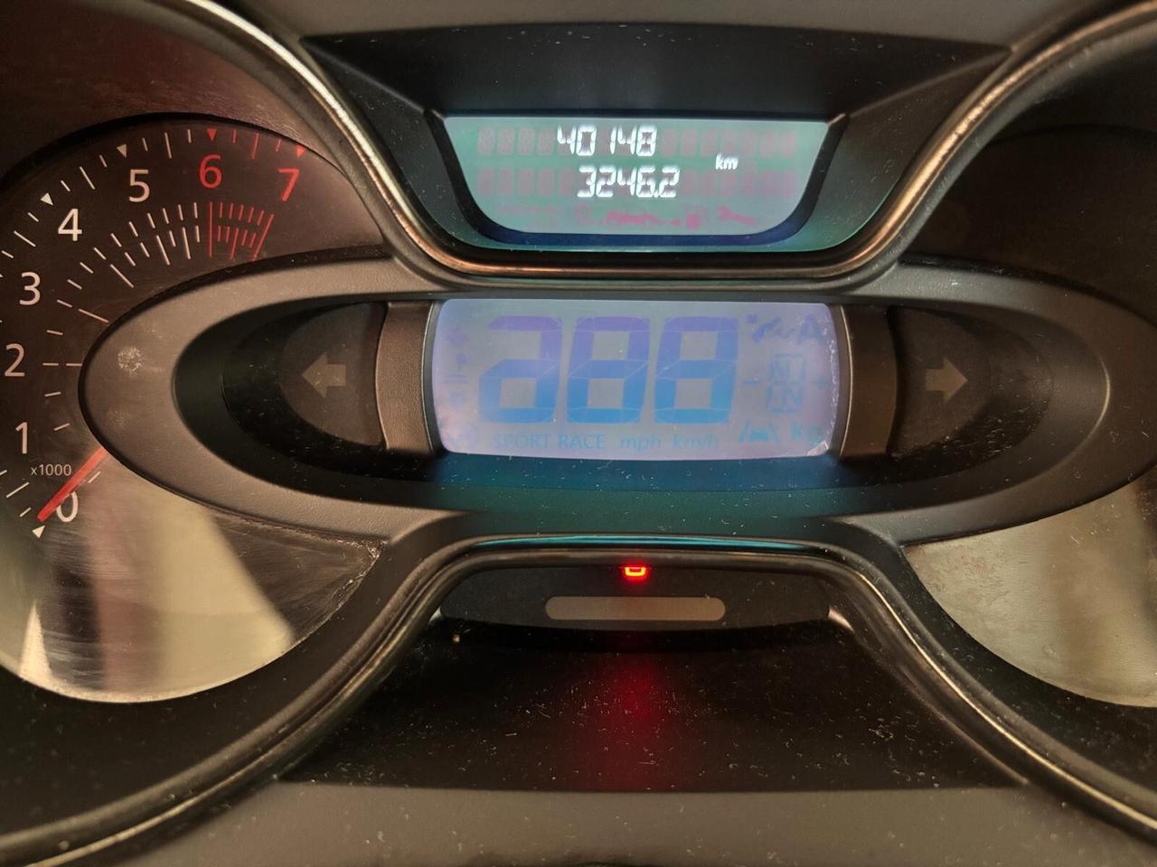 RENAULT CAPTUR ANNO 2018 BZ ADATTA NEOPATENTATI KM 40 MILA