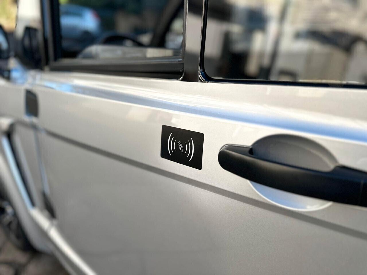 MICRO CAR ELETTRICA MINI - SI GUIDA SENZA PATENTE -