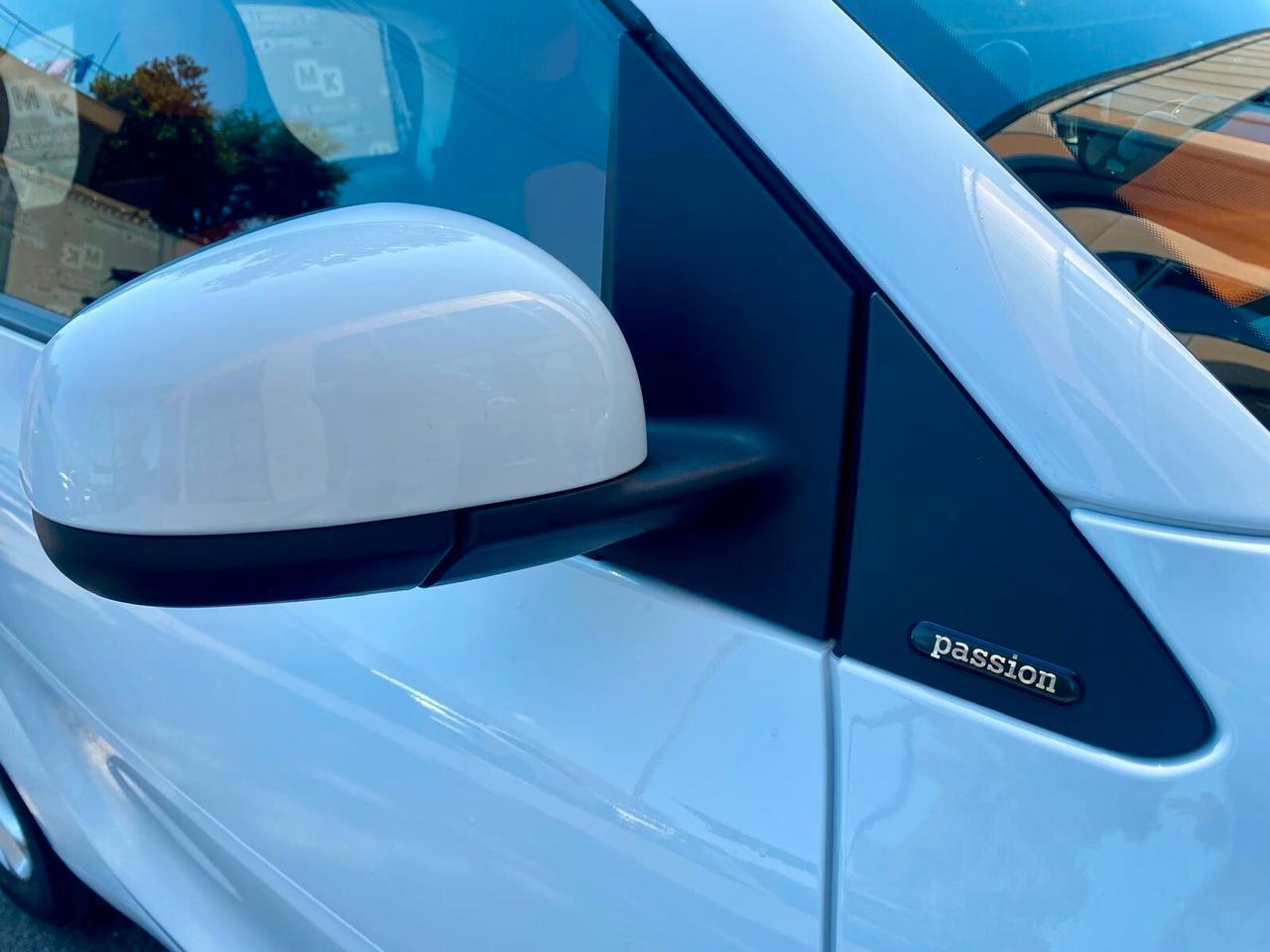 Smart ForTwo PASSION -TETTO-LED -NAVI-GARANZIA