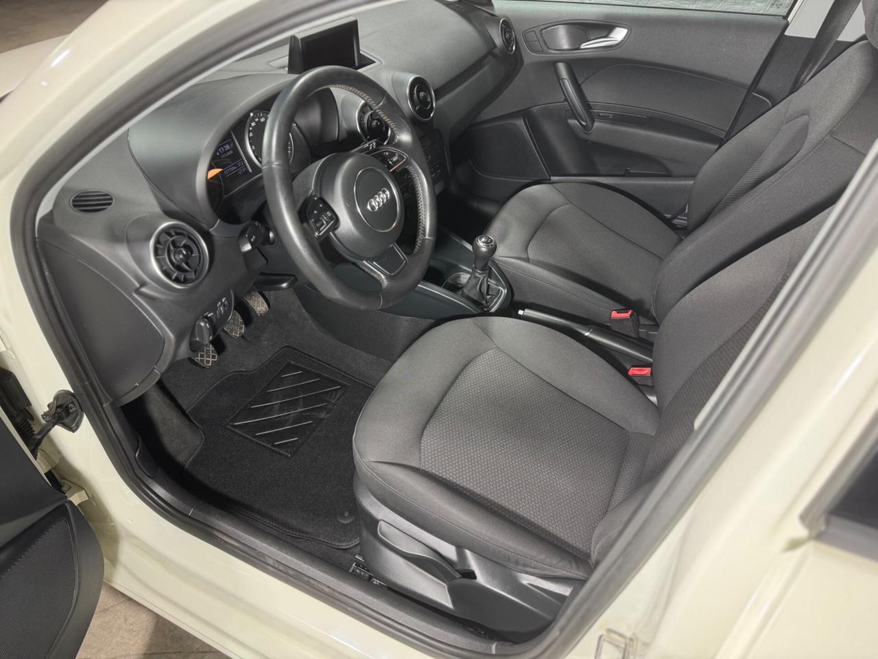 Audi A1 1.6 TDI 90CV MANUALE NEOPATENTATI