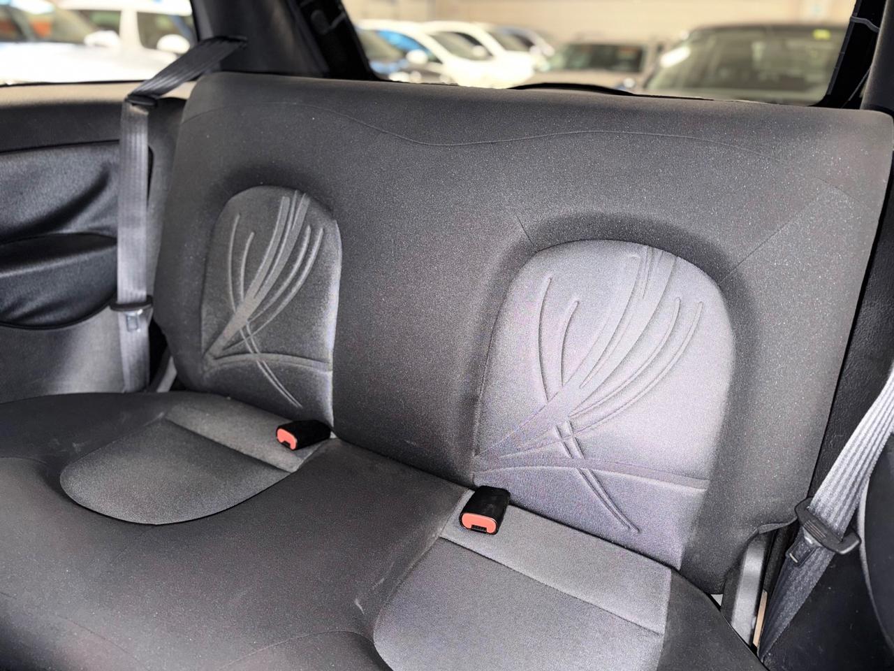 Lancia Ypsilon 1.3 MJT 75 CV Unyca NEOPATENTATI