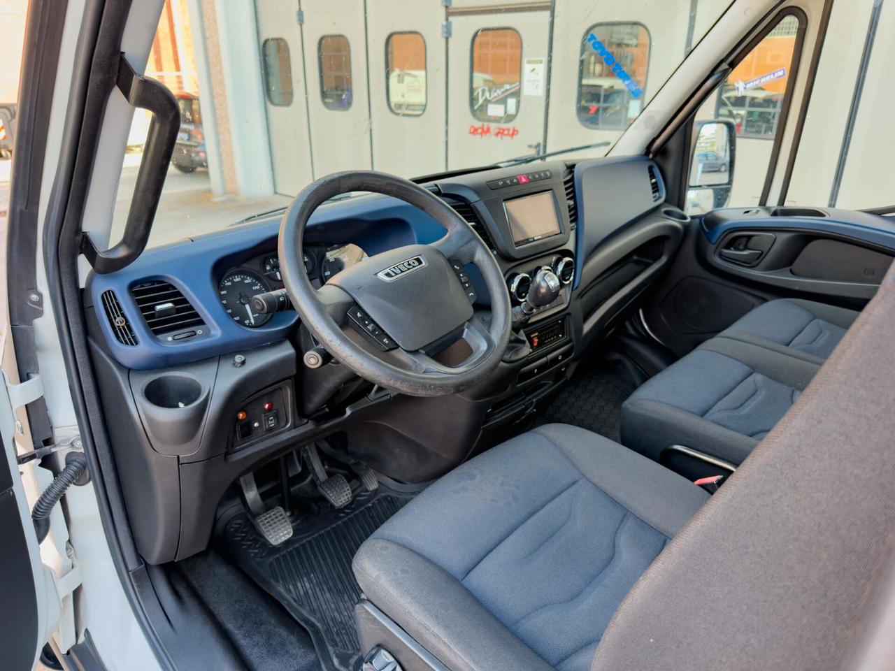 Iveco Daily 35C18 CARRO ATTREZZI PATENTE B