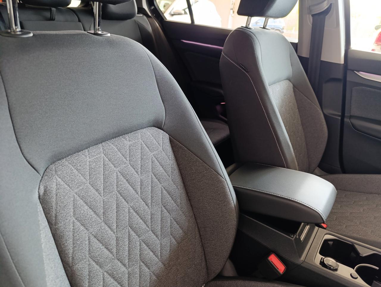 Volkswagen Golf 1.0 tsi Move 110cv