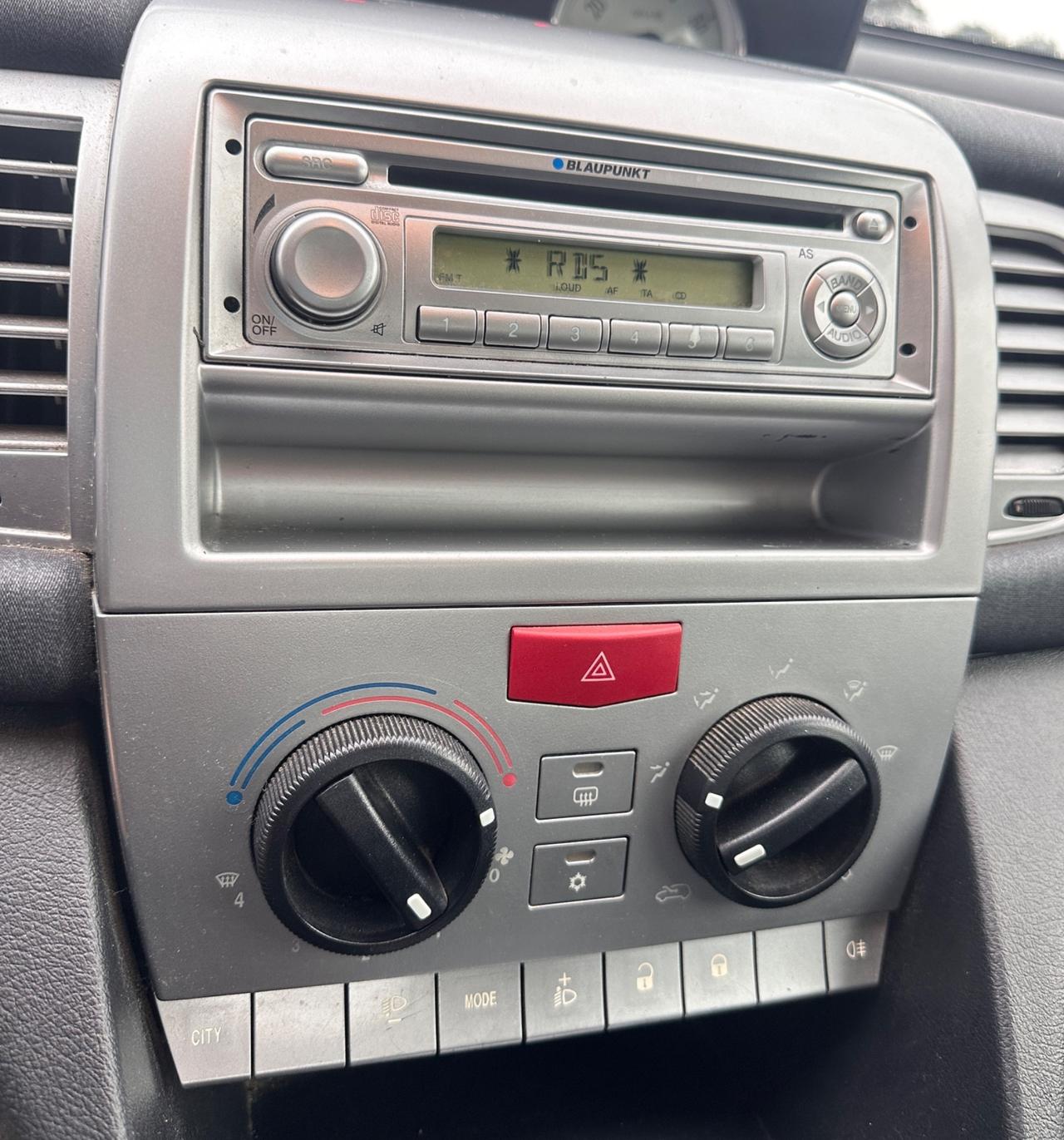 Lancia Ypsilon 1.2 Argento-2007