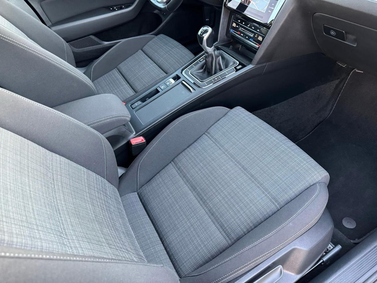 VOLKSWAGEN PASSAT 2.0 Tdi EVO - Tetto Led 18