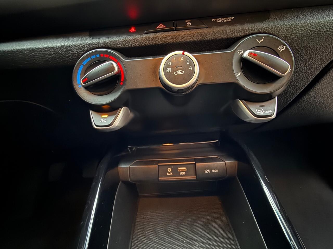 Kia Rio 1.2 Benzina 84CV - Neopatentati