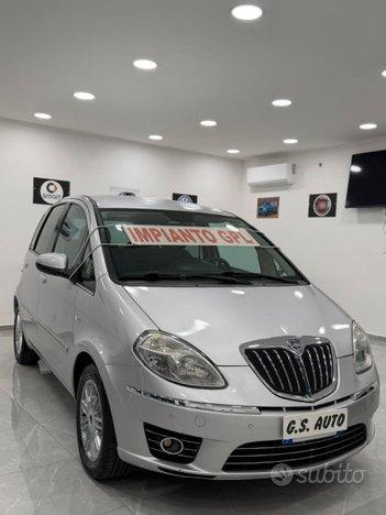 Lancia Musa Ecochic GPL 2011