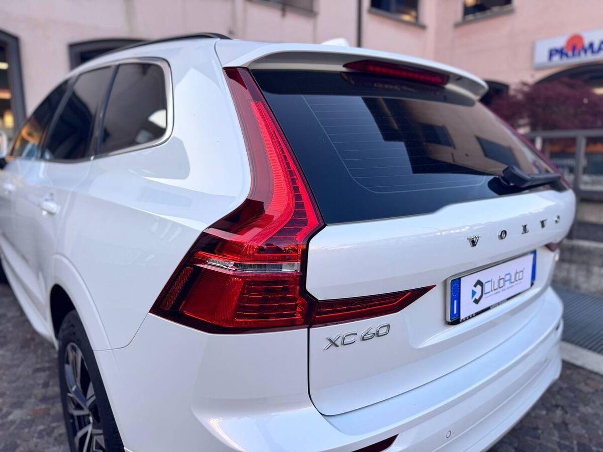 Volvo XC60 2.0 b4 Core awd auto