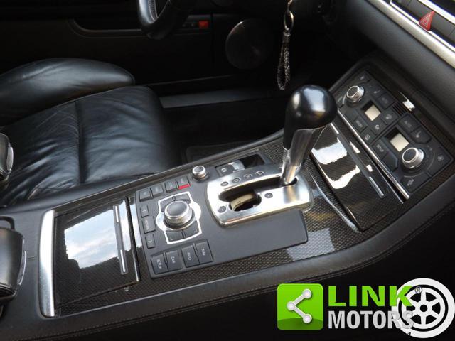 AUDI S8 5.2 V10 quattro tiptronic