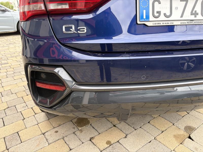 Audi Q3 Sportback Sportback 35 tdi Business s-tronic LED-NAVI-PELLE-18"