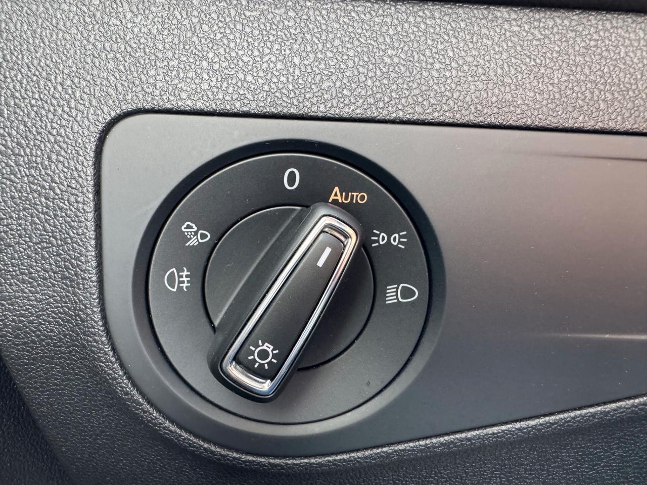 Volkswagen Tiguan 2.0 tdi R-Line 150cv DSG / NO VINCOLI