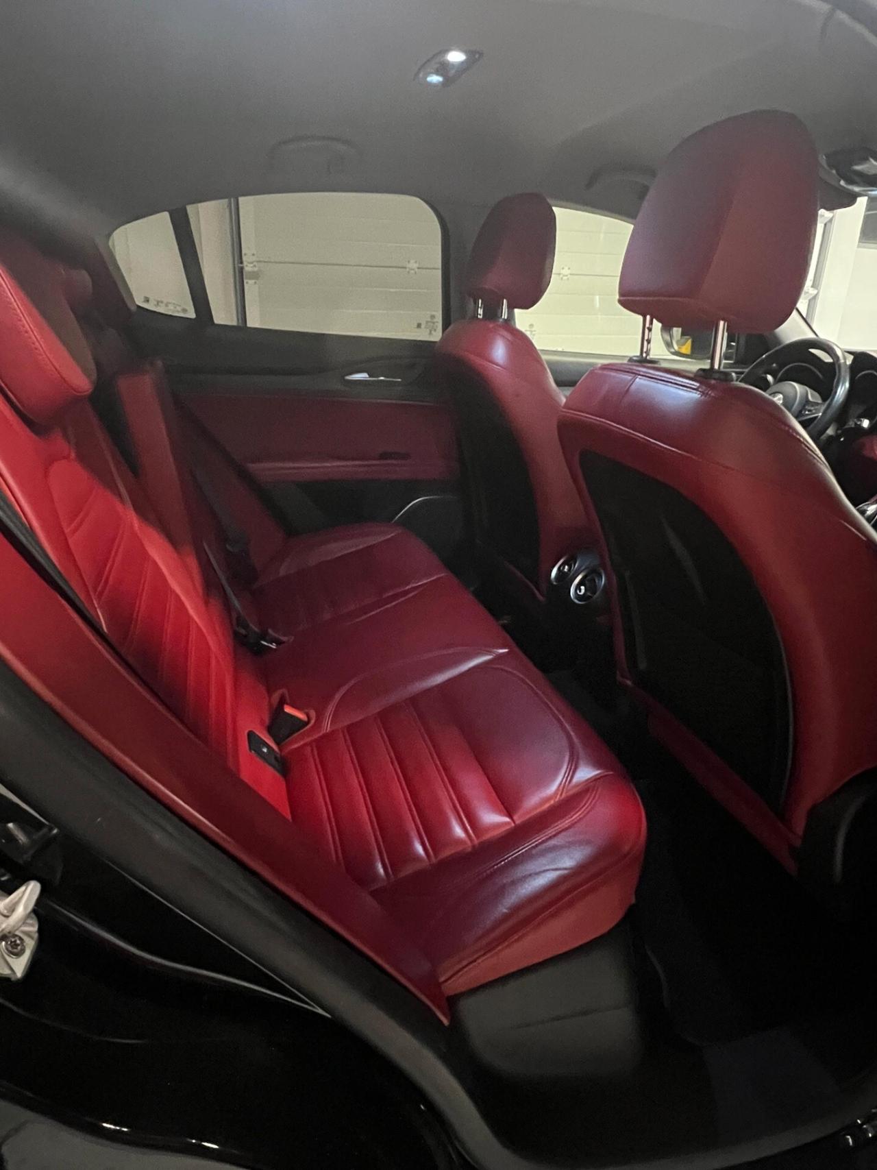Alfa Romeo Stelvio 2.2 Turbodiesel 180 CV AT8 Q4 Super