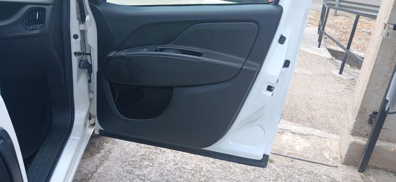 Fiat Doblò 1.6 MJT Frigo Coibentato - 2022