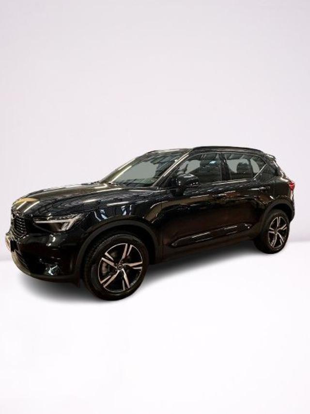 VOLVO XC40 B3 automatico Plus Dark