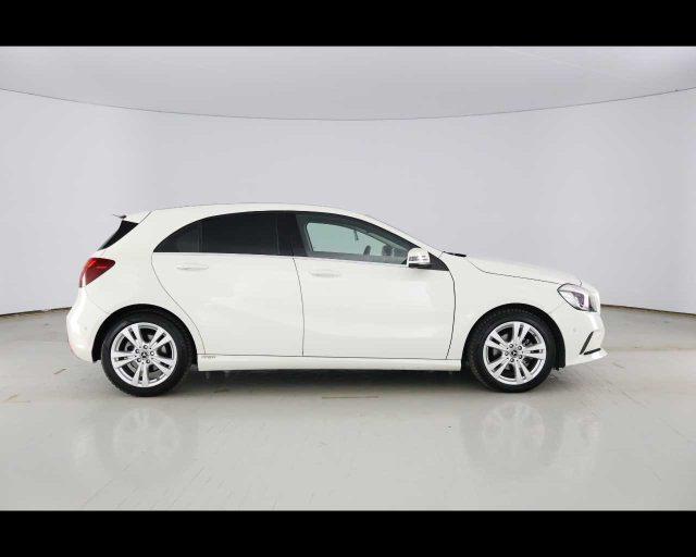 MERCEDES-BENZ A 180 d Automatic Sport