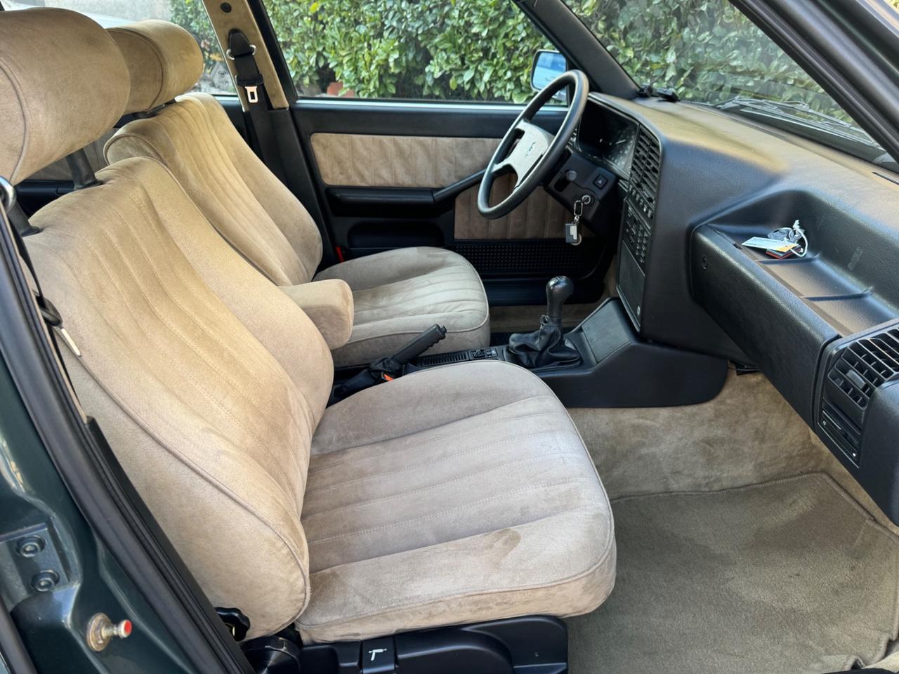 Lancia Thema 2.0 i.e. - TARGA ORO