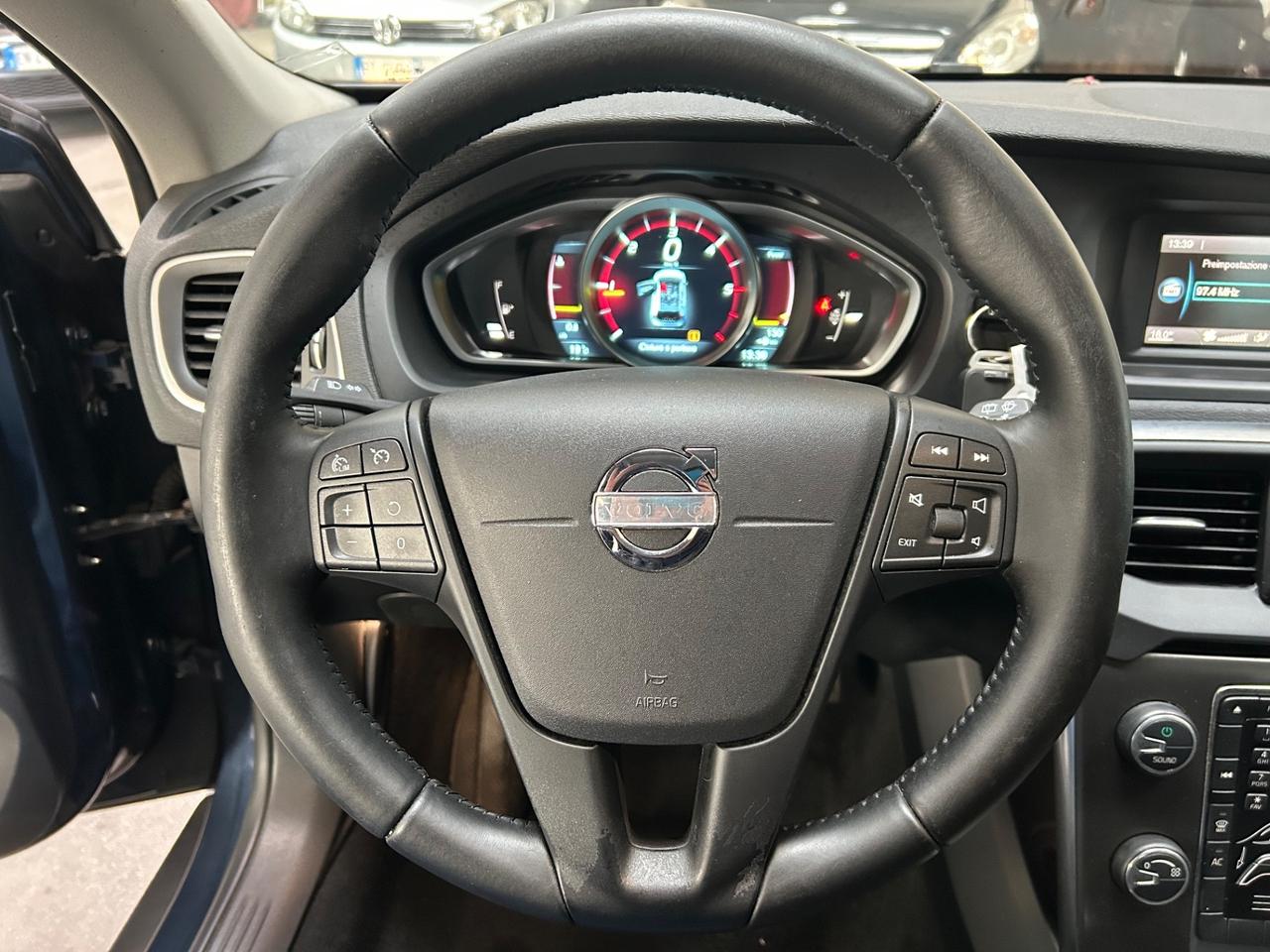 Volvo V40 Cross Country D2 1.6 114cv Momentum