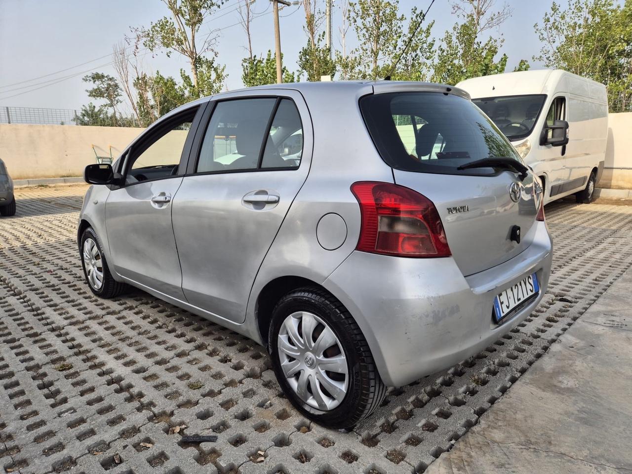 Toyota Yaris 1.3 5 porte