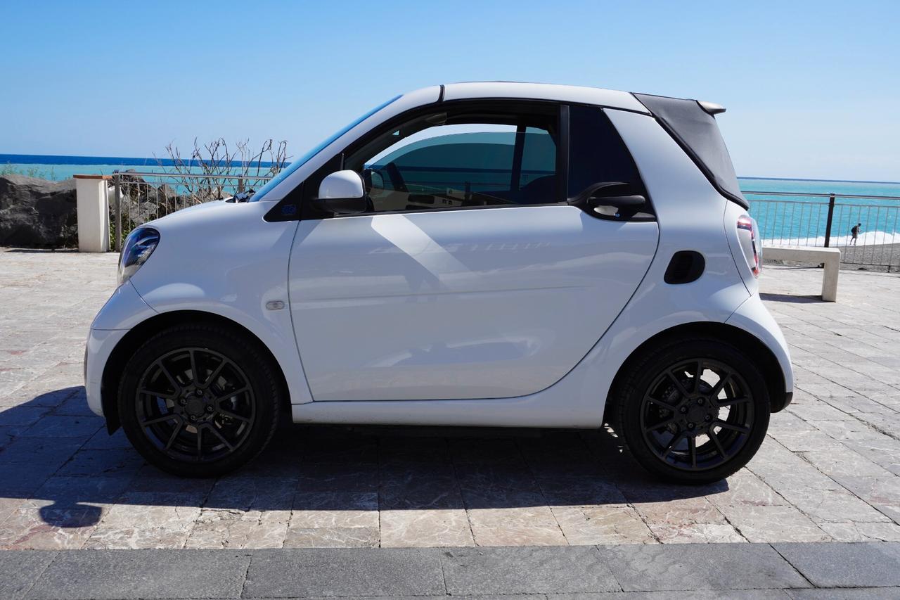 Smart ForTwo EQ cabrio Passion BRABUS 2021