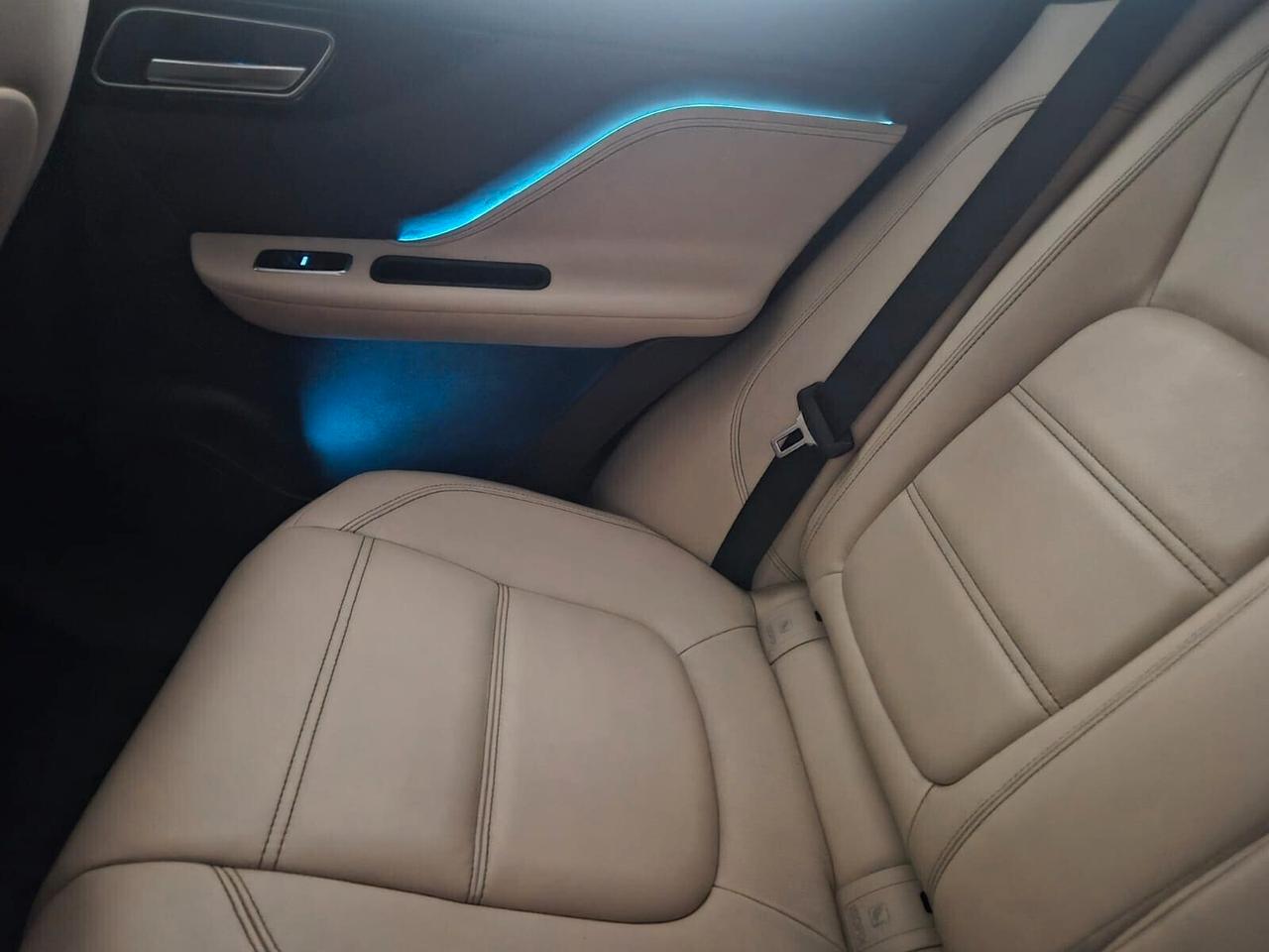Jaguar F-Pace 2.0 D 180 CV AWD automatica Prestige
