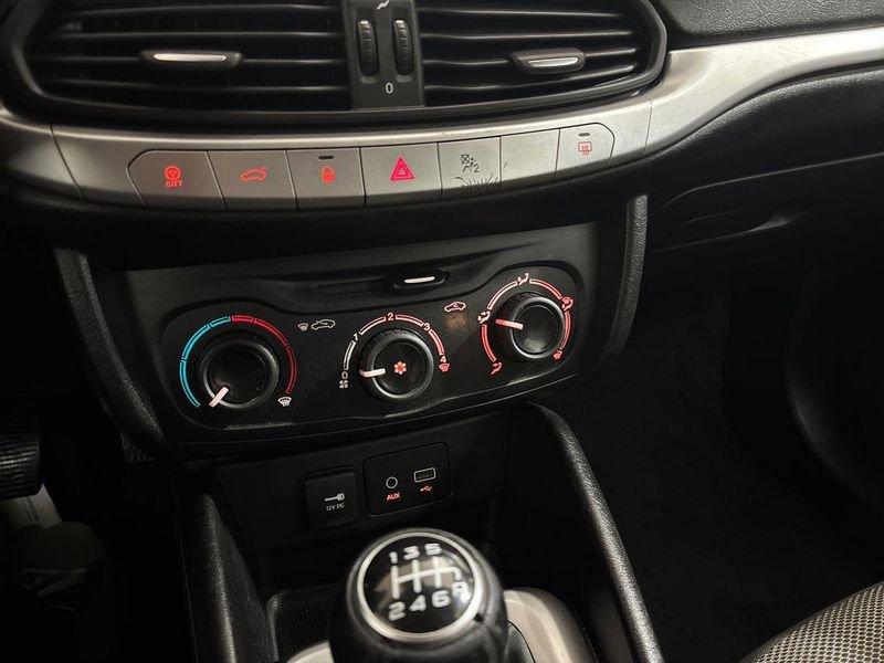 FIAT Tipo II 4p 1.4 Easy 95cv