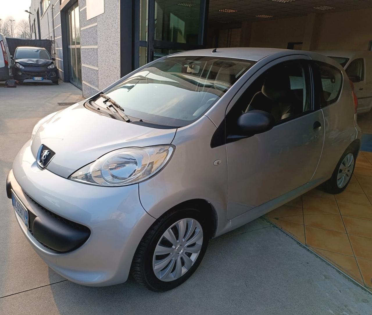 Peugeot 107 1.0 68CV 3p. Desir