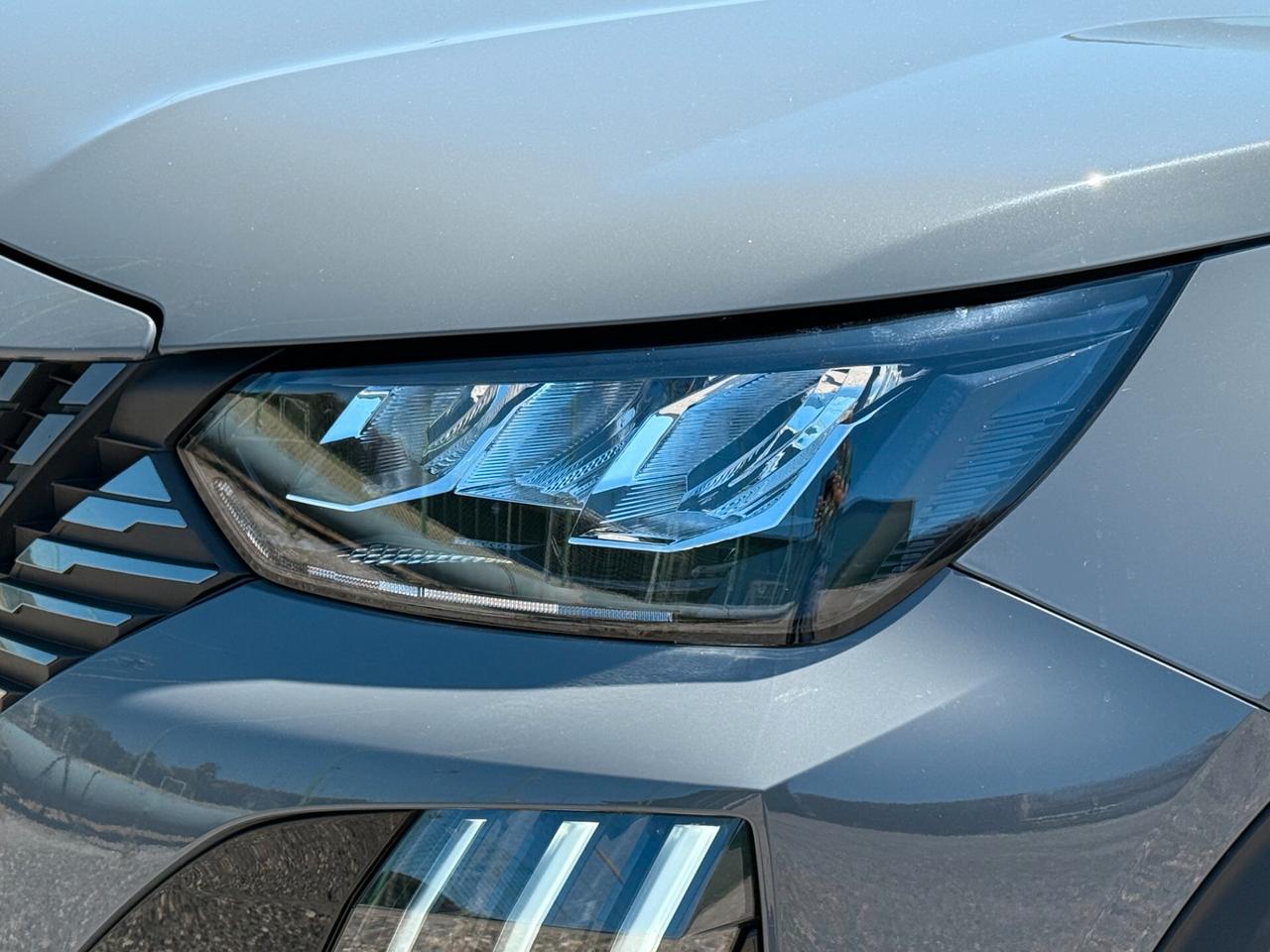 Peugeot 2008 PureTech 130 S&S EAT8 Allure
