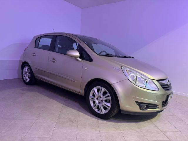 OPEL Corsa 1.2 5 porte Cosmo